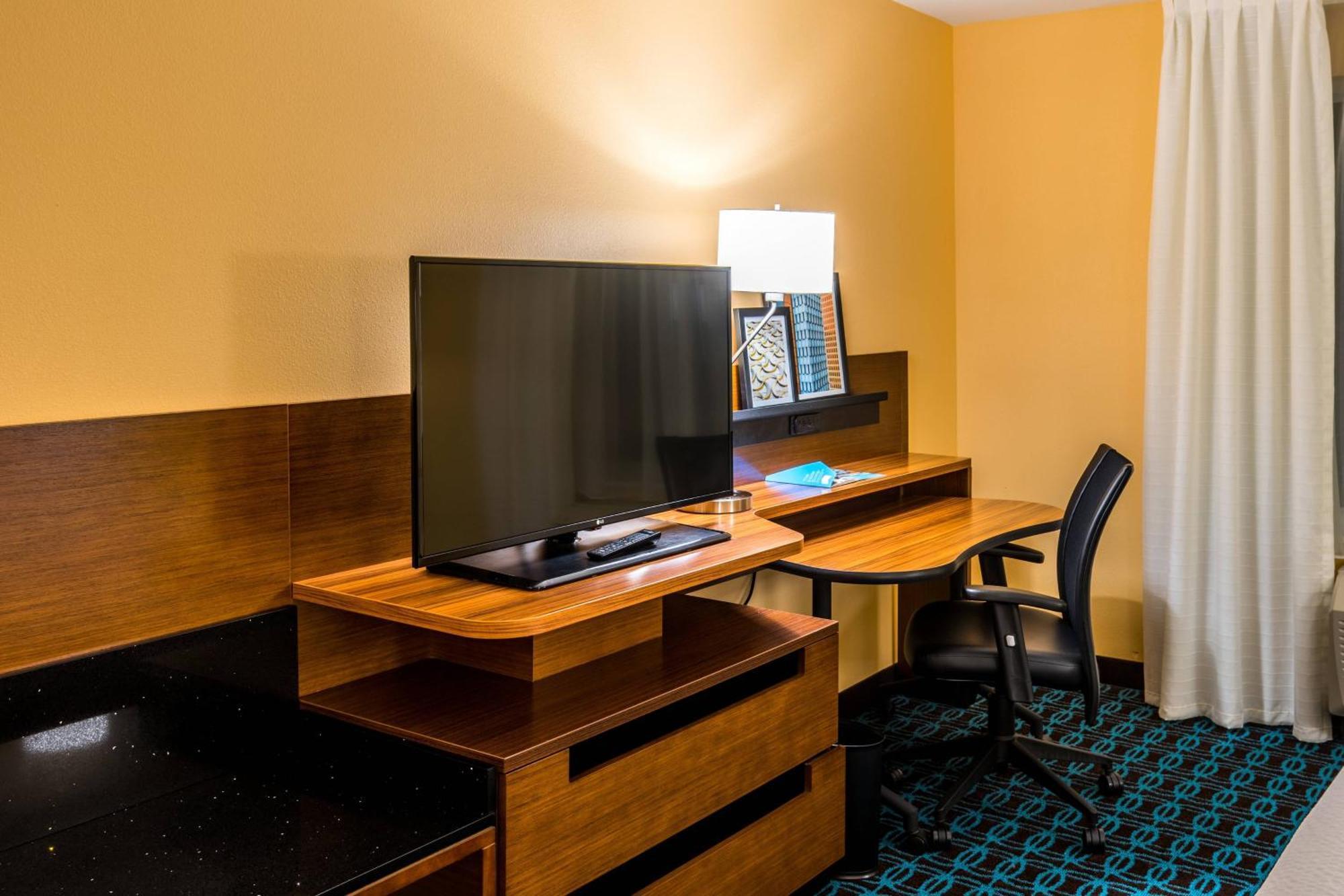 Fairfield Inn & Suites By Marriott Atlanta Феърбърн Екстериор снимка